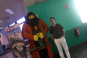 Hagrid feito de Lego no aeroporto de Milão